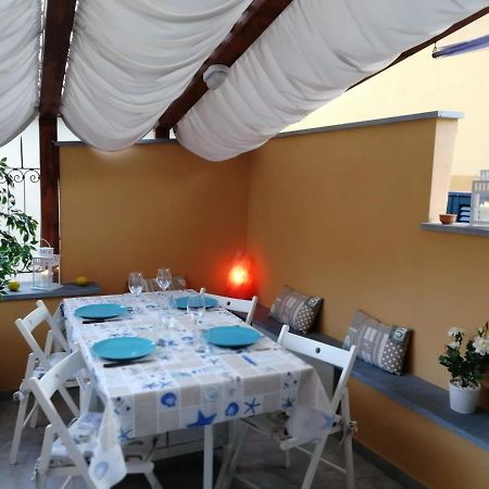 Апартаменты La Terrazza Sul Mare ☆☆☆☆☆ Monterosso Монтероссо-аль-Маре Экстерьер фото